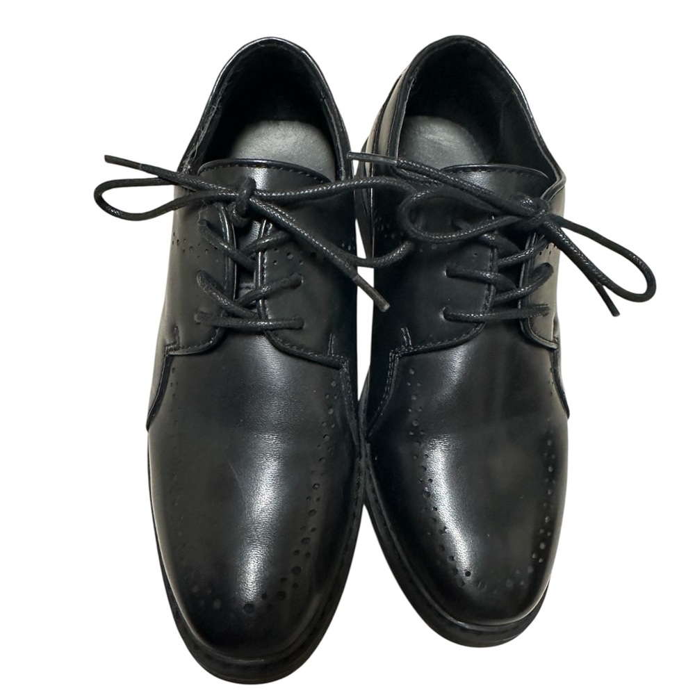 Black Leather Oxford Shoes Timeless Design